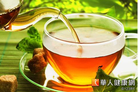 菊花薄荷茶除了能燃燒脂肪，還能養顏美容、清熱利咽，以及緩解壓力、撫平情緒。