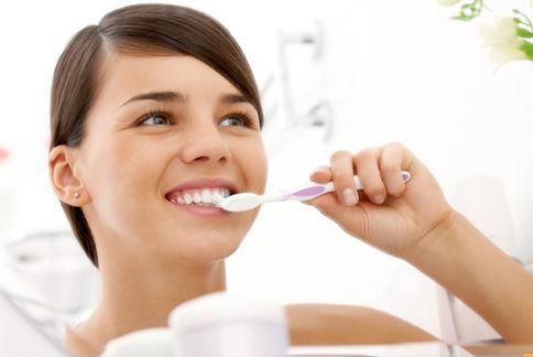 養成刷牙習慣是預防口臭的第一步，除此之外還有許多需注意的小地方。