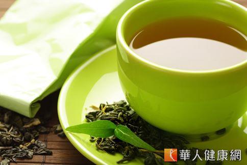 近年來研究發現，綠茶中的兒茶素可提高新陳代謝率，有助於減重。