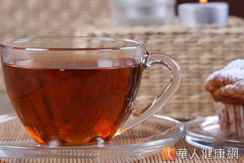 不論是紅茶或是綠茶，抗氧化功能都十分良好，每天飲用更能達到保健功效。